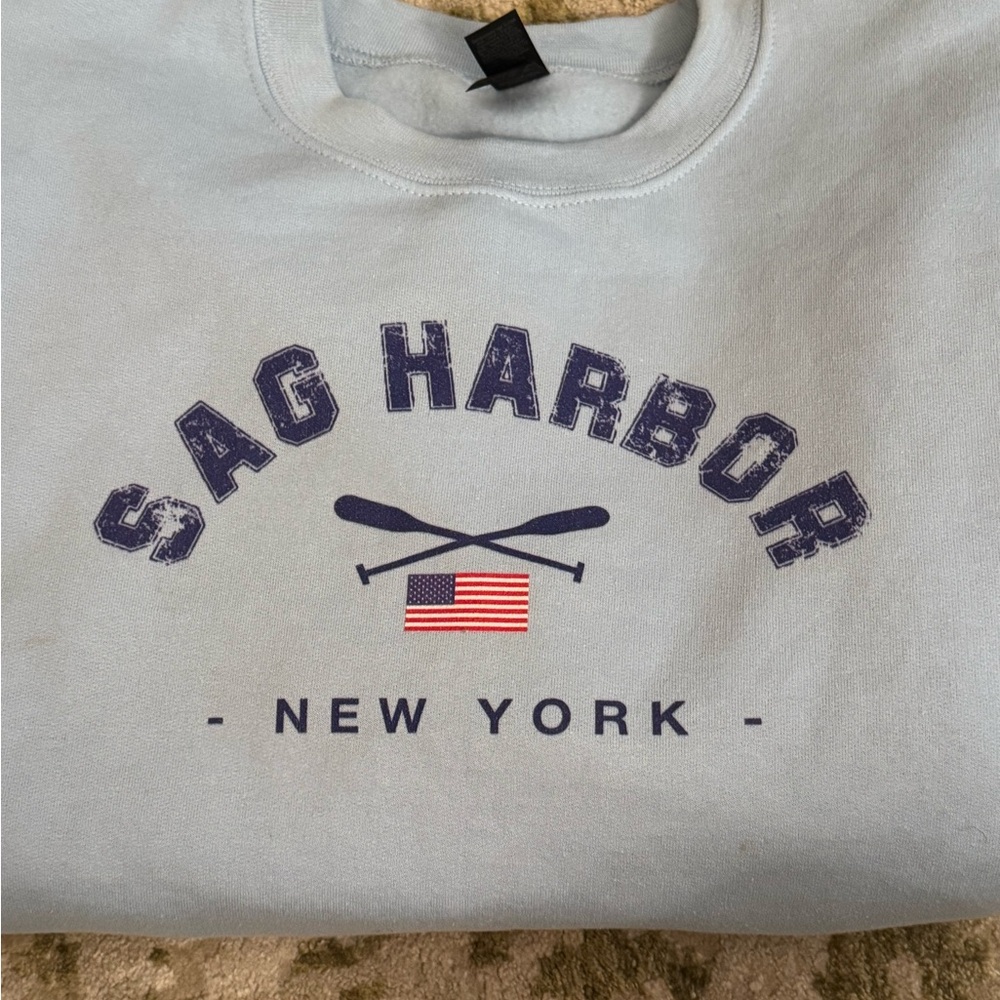 Gildan Light Gray Heavy Blend Sweatshirt - Hamptons "Sag Harbor"